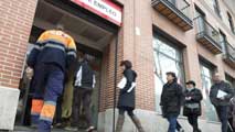 Ir al Video&nbsp;El paro registrado baj&oacute; en casi 5.000 personas en marzo debido a la Semana Santa