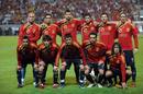 La selecci&oacute;n espa&ntilde;ola de f&uacute;tbol hace un homenaje p&oacute;stumo al capit&aacute;n del Espanyol, Dani Jarque, vistiendo el dorsal 21 del jugador fallecido
