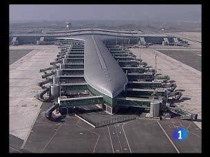 Ver v&iacute;deo  'Los pasajeros de un vuelo Barcelona-Madrid ser&aacute;n los primeros en probar la T-1'