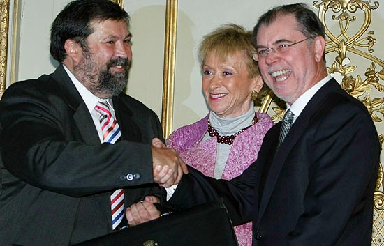 Bermejo pasa la cartera de Justicia a Caama&ntilde;o