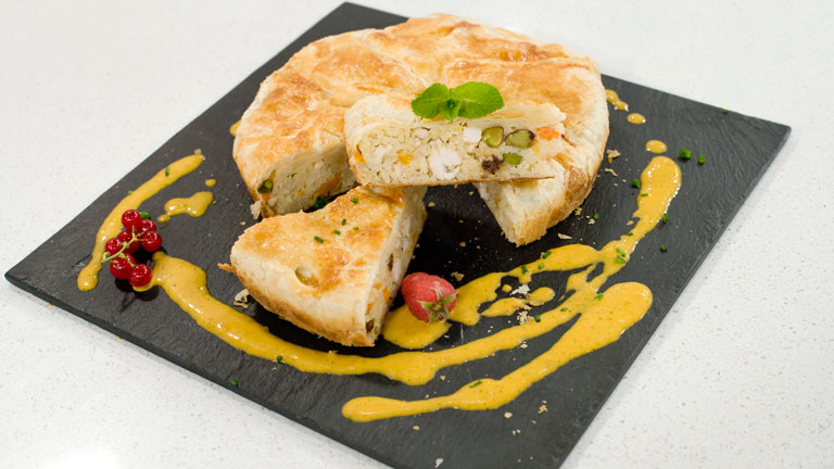 Saber cocinar - Pastel relleno de arroz y frutos secos 