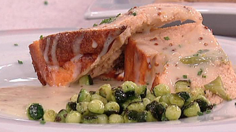 Saber cocinar - Pastel de trucha asalmonada con gambones y esp&aacute;rragos - 16/03/12