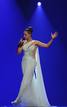 Pastora Soler caminando en el escenario - Eurovisi&oacute;n 2012