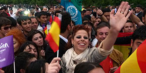 Pastora Soler desata la locura en las calles de Bakú