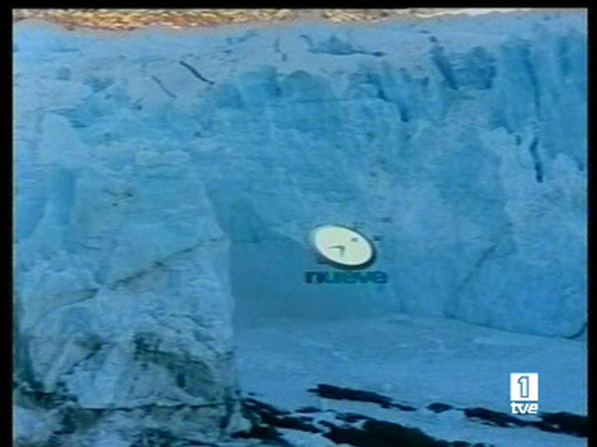Ver v&iacute;deo  'En la Patagonia, el puente de hielo del glaciar Perito Moreno se ha derrumbado, despu&eacute;s de varios d&iacute;as de expectaci&oacute;n'