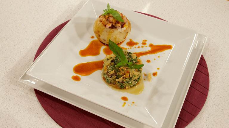 Saber cocinar - Patatas con pulpo y aceite de piment&oacute;n