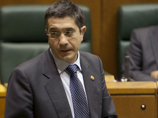 Ver v&iacute;deo  'Patxi L&oacute;pez anuncia un ahorro de 87 millones de euros con medidas para adelgazar la administraci&oacute;n p&uacute;blica'