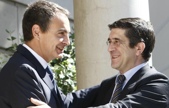 Patxi L&oacute;pez visita la Moncloa por primera vez como lehendakari