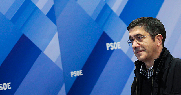 El lehendakari vasco, Patxi L&oacute;pez, en la sede del PSOE, en Madrid