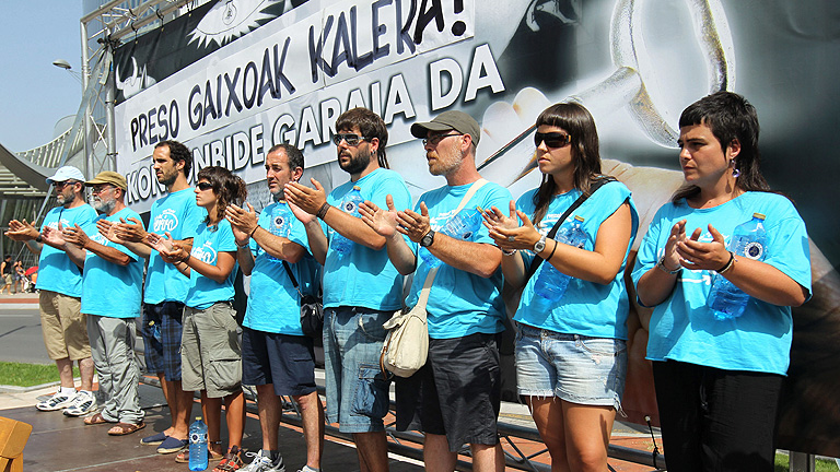Los firmantes del Acuerdo de Gernika piden la libertad de los etarras enfermos