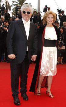 Pedro Almod&oacute;var y Marisa Paredes en Cannes