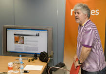 Pedro Almod&oacute;var ha pasado m&aacute;s de una hora charlando con los usuarios de RTVE.es