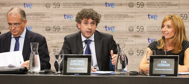 Pedro Pérez, presidente de FAPAE; Santiago González, director de TVE y Eva Cebrián, directora del área de cine de TVE Pedro Pérez, presidente de FAPAE; Santiago González, director de TVE y Eva Cebrián, directora del área de cine de TVE
