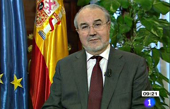 Desayunos - Pedro Solbes sobre la Caja de Castilla-La Mancha