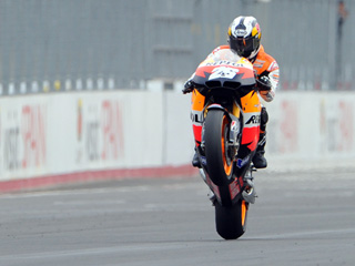 Ver v&iacute;deo  'Pedrosa gana el GP de Jap&oacute;n'