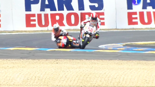 Pedrosa se rompe la clav&iacute;cula
