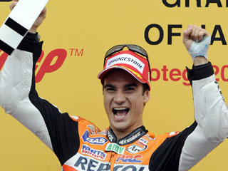 Ver v&iacute;deo  'Pedrosa vence en una carrera accidentada'