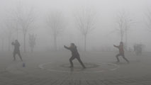 Ir al Video&nbsp;Pek&iacute;n est&aacute; en alerta por contaminaci&oacute;n por cuarta vez en un mes