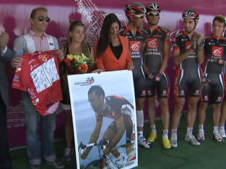 Ver v&iacute;deo  'El pelot&oacute;n homenajea a Isaac G&aacute;lvez'