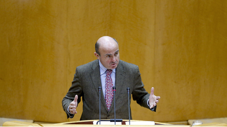 Luis de Guindos: "Las pensiones est&aacute;n absolutamente garantizadas"