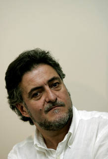 Jose Vicente "Pepu" Hernandez, ex-entrenador de la selección nacional de baloncesto. Jose Vicente "Pepu" Hernandez, ex-entrenador de la selección nacional de baloncesto.