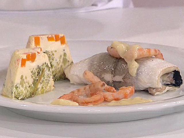 Saber cocinar - Pescadilla con pastel de verduras 