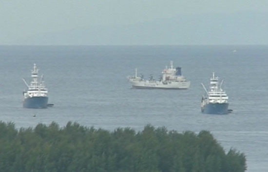Dos pesqueros espa&ntilde;oles repelen el ataque de piratas somal&iacute;es
