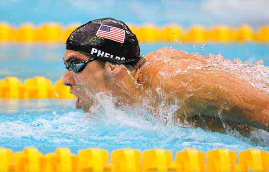 Phelps logra su cuarto oro y un nuevo r&eacute;cord del mundo