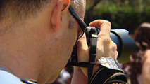 Ir al Video&nbsp;Photoespa&ntilde;a re&uacute;ne a casi 1.000 fot&oacute;grafos profesionales buscando la felicidad en Madrid