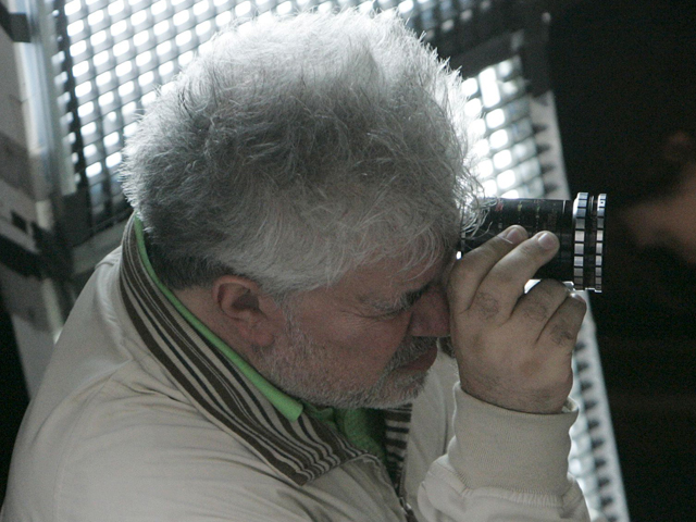 Durante 11 semanas, Pedro Almod&oacute;var vivir&aacute; dedicado a "La piel que habito", su nueva pel&iacute;cula