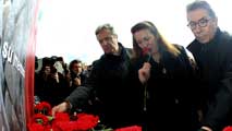 Ir al Video&nbsp;Pilar Manj&oacute;n y los sindicatos denuncian un "abandono sectario" de las v&iacute;ctimas del 11-M