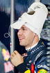 El piloto alem&aacute;n Sebastian Vettel de la escuder&iacute;a Red Bull Racing en los momentos previos a los entrenamientos del GP de Jap&oacute;n, en el circuito de Suzuka.