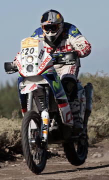 El piloto chileno Francisco López, vencedor de la séptima etapa del Dakar Argentina-Chile. El piloto chileno Francisco López, vencedor de la séptima etapa del Dakar Argentina-Chile.