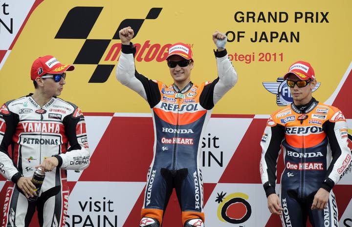 Los pilotos espa&ntilde;oles Jorge Lorenzo de Yamaha, Dani Pedrosa de Honda y el australiano Casey Stoner, podio en el Gran Premio de Jap&oacute;n.