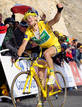 Thomas Voeckler celebra su llegada al Galibier, donde consigui&oacute; mantener, contra todo pron&oacute;stico, el maillot amarillo.