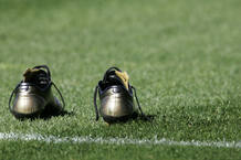 El no pisar la l&iacute;nea de cal es preciso para varios futbolistas supersticiosos