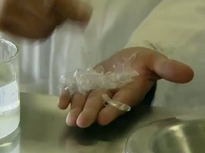Inventan un pl&aacute;stico que se biodegrada en segundos