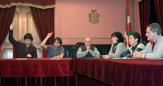 PLENO EXTRAORDINARIO EN AZPEITIA