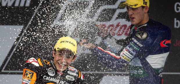 Pol Espargaró (d) y Marc Márquez celebran su primer y segundo puesto en la carrera de Jerez. Pol Espargaró (d) y Marc Márquez celebran su primer y segundo puesto en la carrera de Jerez.