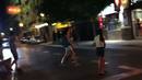 Ir al Video&nbsp;La polic&iacute;a agrede a un fot&oacute;grafo que presenci&oacute; como pegaban a una chica