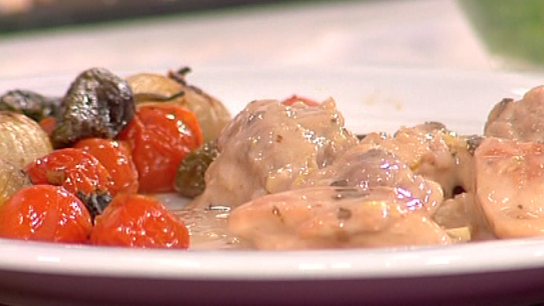 Pollo al cava con verduras asadas al ajillo 