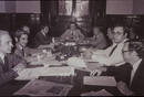Los ponentes de la Constituci&oacute;n, reunidos