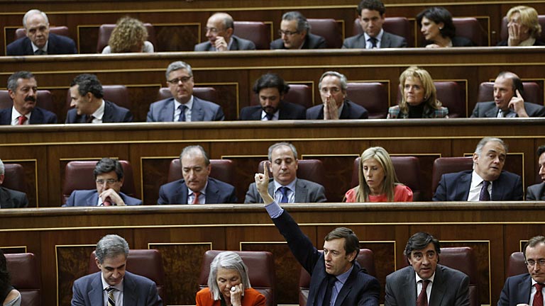 El PP da marcha atr&aacute;s y aprueba la ILP sobre la daci&oacute;n en pago