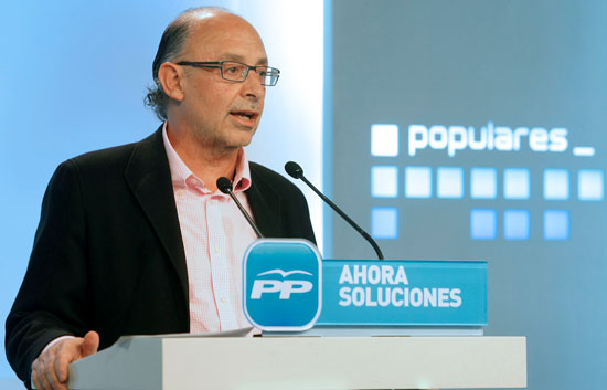 El PP critica al Gobierno no haber hecho p&uacute;blicas sus previsiones sobre la econom&iacute;a antes de las elecciones