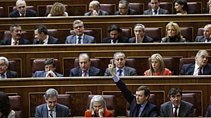 Ver v&iacute;deo  'El PP da marcha atr&aacute;s y aprueba la ILP sobre la daci&oacute;n en pago'
