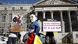 Ver vídeo  'El PP da marcha atrás y votará a favor de la admisión a trámite de la ILP de la dación de pago'