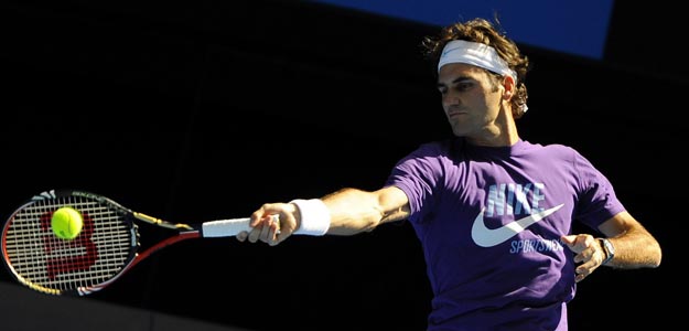 El tenista suizo Roger Federer, entrenando en Australia.