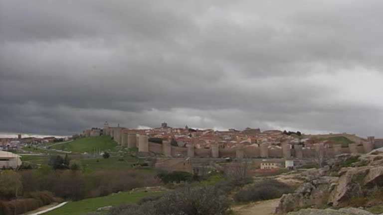 Precipitaciones y nubes en la zona atl&aacute;ntica y Pirineos