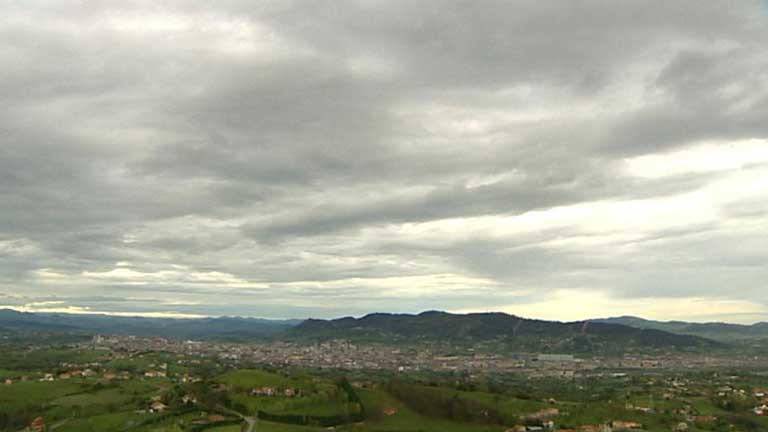 Nuboso con precipitaciones en Galicia, zona atl&aacute;ntica y Pirineos
