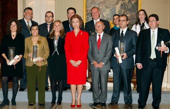 Radio 5 y TVE reciben el Premio Reina Sof&iacute;a contra las Drogas